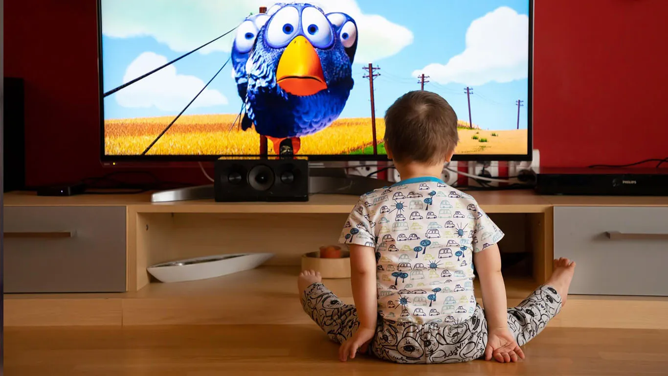 تأثیر تلویزیون و موبایل بر گفتار کودکان